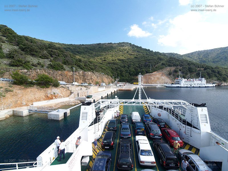Blick auf die F�hranlegstelle Merag auf der Insel Cres
